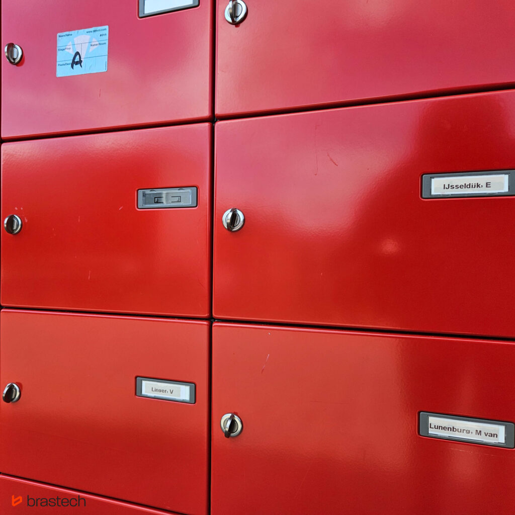 Kodeks pracy: szafki pracownicze. Co mówią przepisy? 58 Szafa skrytkowa 136 cm x 94 cm x 39 cm