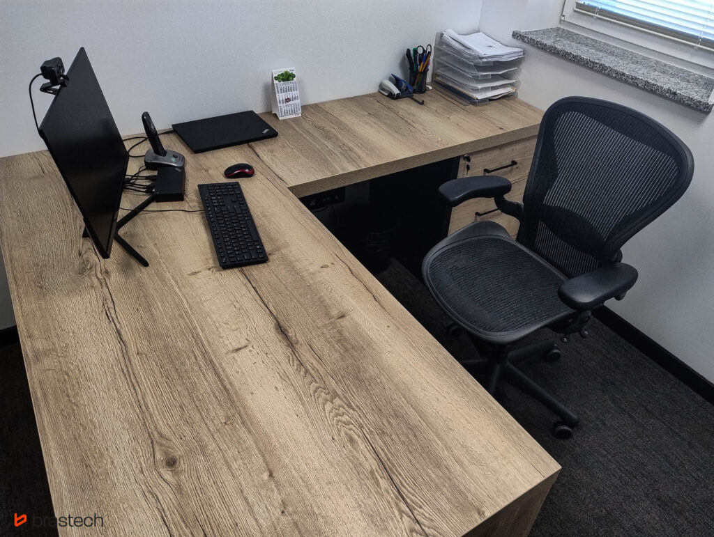 Profesjonalne meble biurowe- dlaczego warto w nie zainwestować? 93 Profesjonalne meble biurowe- dlaczego warto w nie zainwestować?