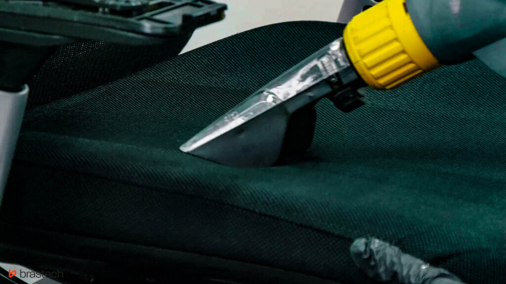 Czyszczenie fotela biurowego – kompletny poradnik Brastech 1 Czyszczenie fotela biurowego – kompletny poradnik Brastech