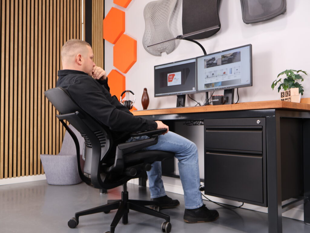Recenzja fotela biurowego Steelcase Gesture – czy to naprawdę voted best office chair? 18 Recenzja fotela biurowego Steelcase Gesture – czy to naprawdę voted best office chair?